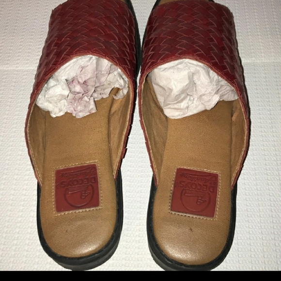 Decoys by Auditions Red Leather Sandals - Picture 3 of 7